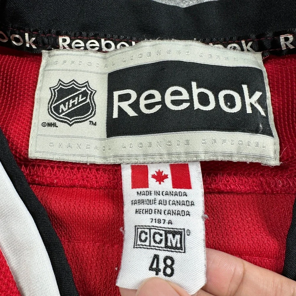 Reebok Chicago Blackhawks Hockey Jersey Mens 48 Red Patrick Sharp 10 Stitched A